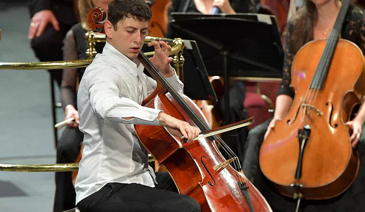 Գարդիանը Նարեկ Հախնազարյանի մասին