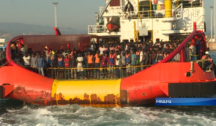 Իտալական Կալաբրիայի նավահանգիստներում փրկվել է ավելի քան 1300 փախստականի կյանք