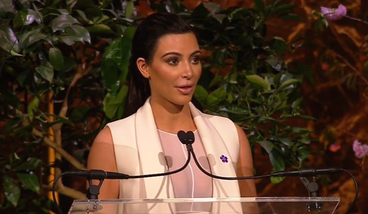 Քիմ Քարդաշյանը մեղադրել է  «Ուոլ սթրիթ ջորնըլին» 1.5 մլն հայերի ցեղասպանությունը ժխտող նյութի հրապարակման համար