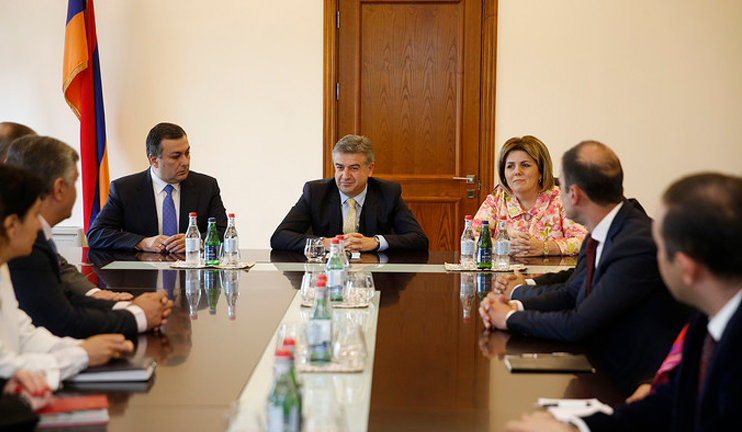 Karen Karapetyan introduces the newly appointed Ministers