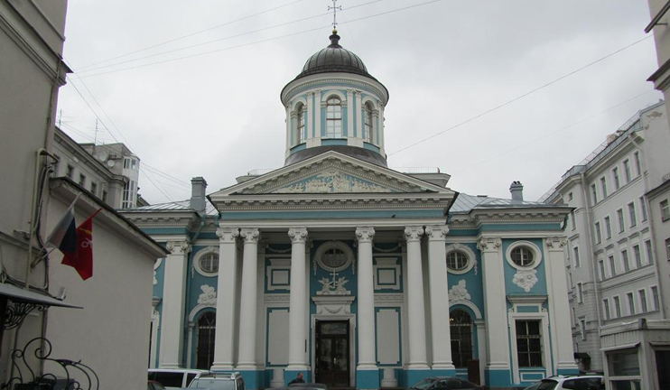 Saint Petersburg: Armenian churches with difficult fates
