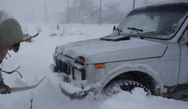 Ձյան և մերկասառույցի պատճառով արգելափակման մեջ ընկած 270 մարդատար ավտոմեքենա դուրս է բերվել խցանումից
