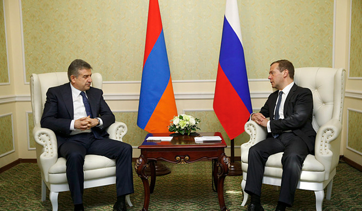 Կարեն Կարապետյանը Մինսկում առանձնազրույց է ունեցել Դմիտրի Մեդվեդևի հետ