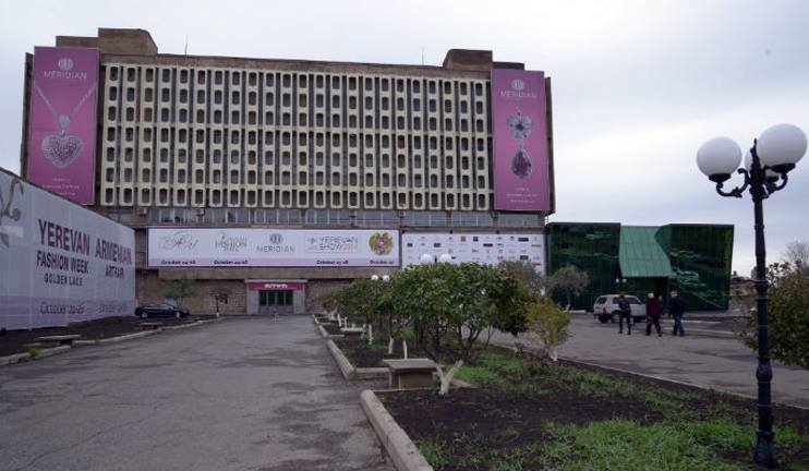 Թափոններից պատրաստված զարդեր՝ ոսկերչական ցուցահանդեսում