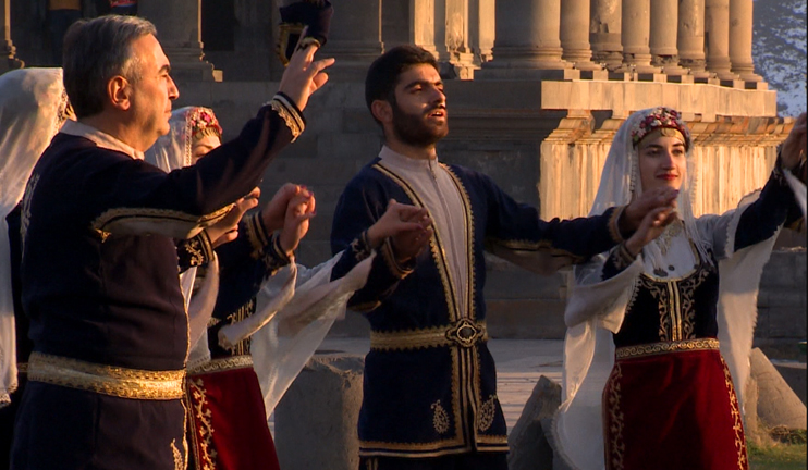 Shoulder to shoulder: Fnjan