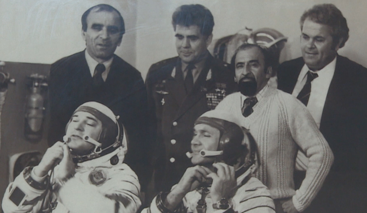 The story of a photo: Artavazd Peleshyan, Stepan Martirosyan and cosmonauts