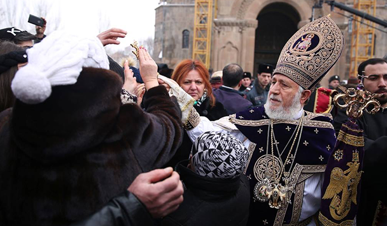 Աստվածորդու մկրտությամբ օրհնվեց ջուրը, համբարձմամբ՝ օդը, գերեզմանի ավերմամբ՝ հողը, հարության լույսով՝ կրակը