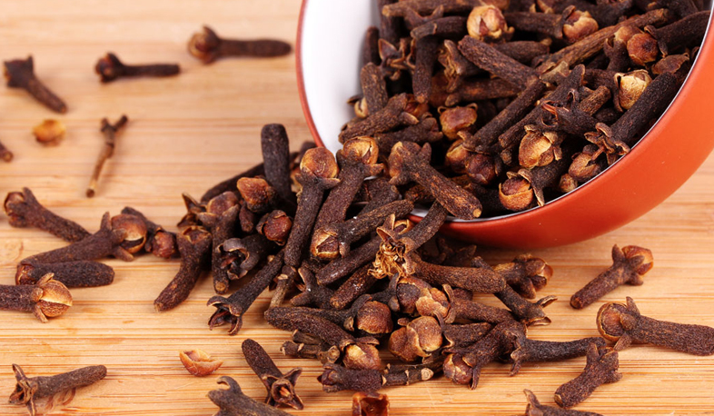 Միֆեր և իրականություն մեխակի մասին