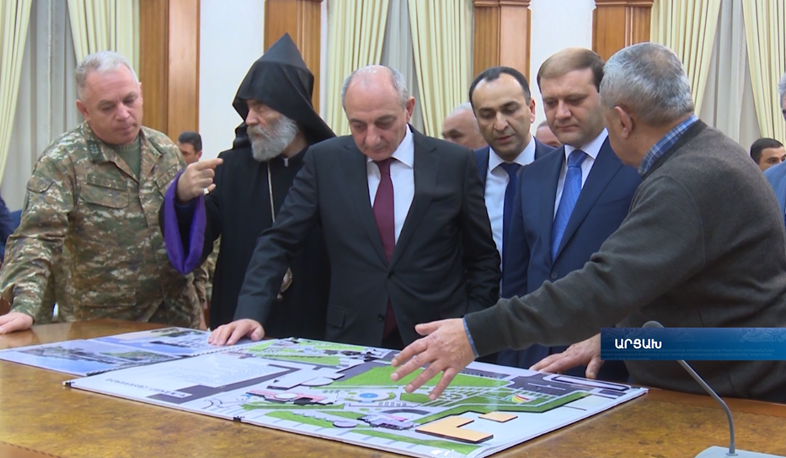 Երևանից՝ Ստեփանակերտին. Տարոն Մարգարյանը քաղաքապետարանի թիմով Արցախում է