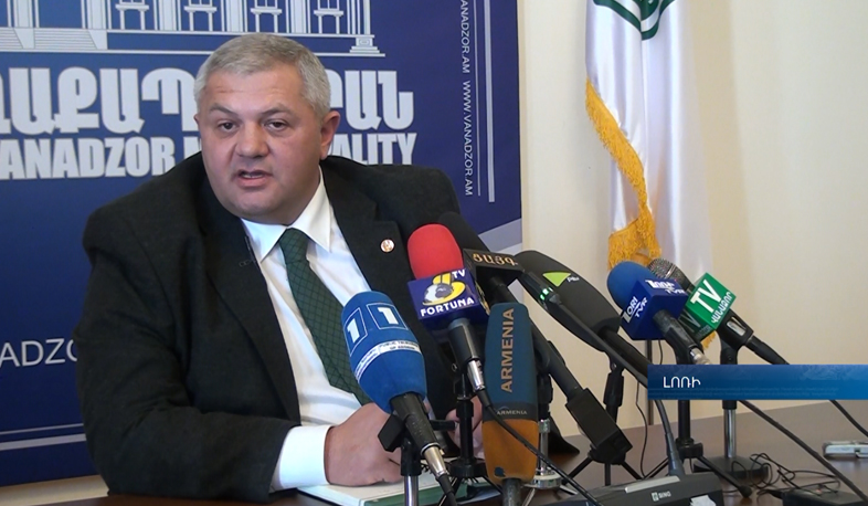 Վանաձորում քաղաքական «գործադուլը» շարունակվում է