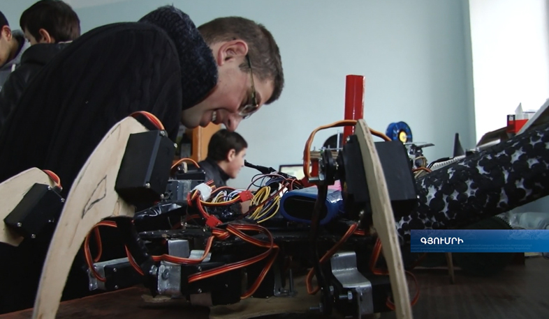 Գյումրիի «Արմաթի» սաները ցուցադրել են իրենց պատրաստած իրերը