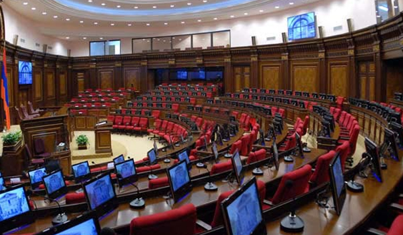 Who will be competing for parliamentary mandate