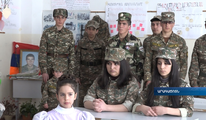 Հայրենիքի պաշտպանության ժամանակ զոհված Նահապետ Ասատրյանի պատվին դասասենյակ է անվանակոչվել