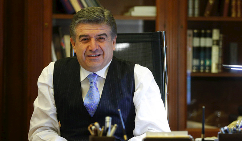 Premier urges diaspora to come back and build Armenia we dream about