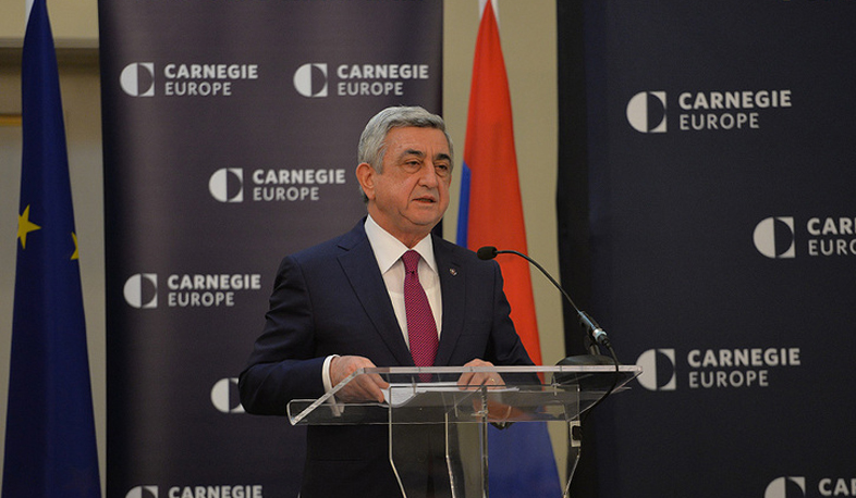 Արկերի տակ ընթացող բանակցությունները խոստումնալից լինել չեն կարող. Սերժ Սարգսյան