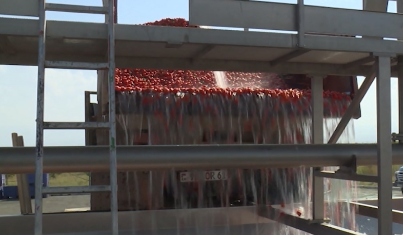 Նախարարը գյուղացիների ու մթերողների վեճին լուծում է առաջարկել