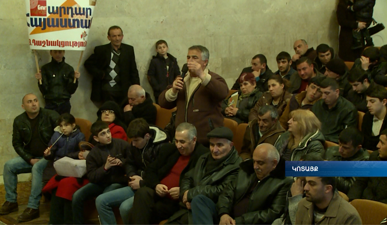 Dashnaks qualify transition to parliamentary government a revolutionary change