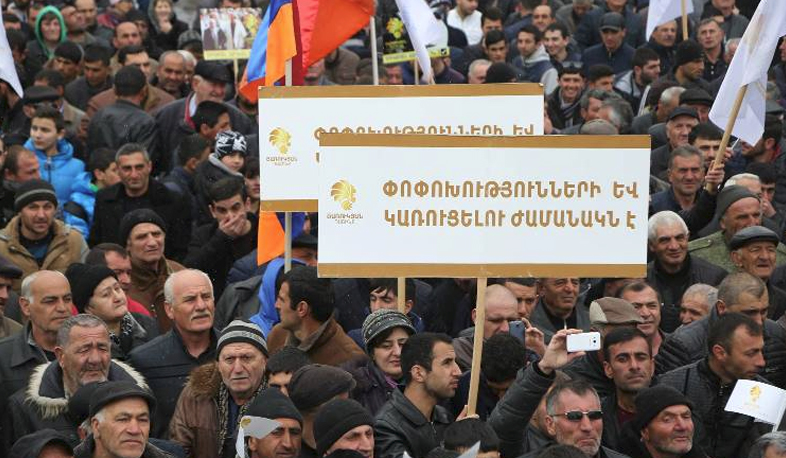 Tsarukyan promised to reduce interest rates and increase salaries