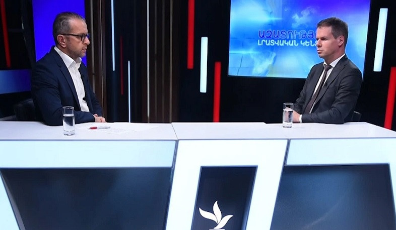 Ermənistan tərəfinin bütün müraciətlərini araşdırmağa hazırıq: Lakot, müdafiə sahəsində Ermənistan-Fransa əməkdaşlığı barədə