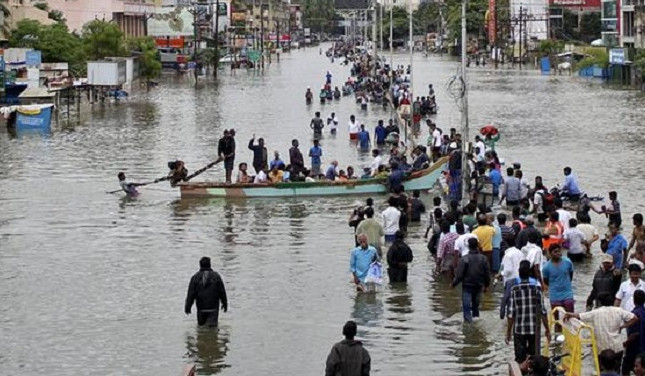 В Индии произошло наводнение. Погибли не менее 125 человек
