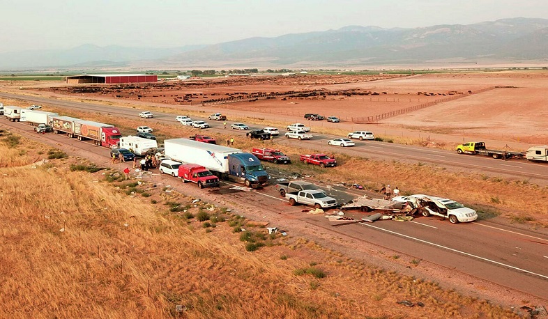 Eight are killed as sandstorm in Utah causes a highway pileup