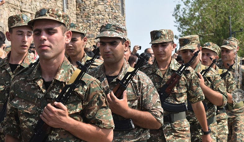 Զինված ուժերում մեկնարկել են նորակոչիկների զինվորական երդման արարողությունները