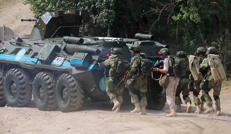 Российские миротворцы провели тренировку по обороне наблюдательного поста в Арцахе по новой методике
