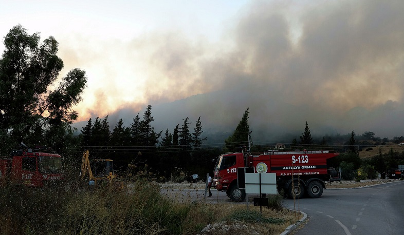 A strong forest fire broke out in Antalya