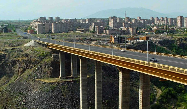 Ինքնասպանություն Դավթաշենի կամրջից