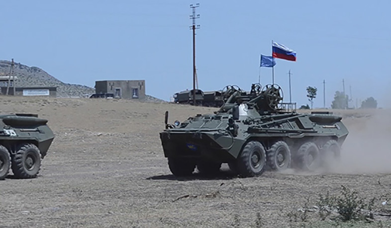 Российские миротворцы отработали тактику ведения современного боя на учебном полигоне в Нагорном Карабахе