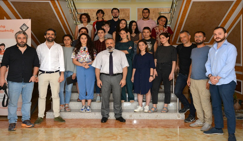 Կարևորվել է Արցախի և Սյունիքի դերն ու նշանակությունը հայոց պետականության համար. Դավիթ Բաբայանը հանդիպել է լրագրողների հետ