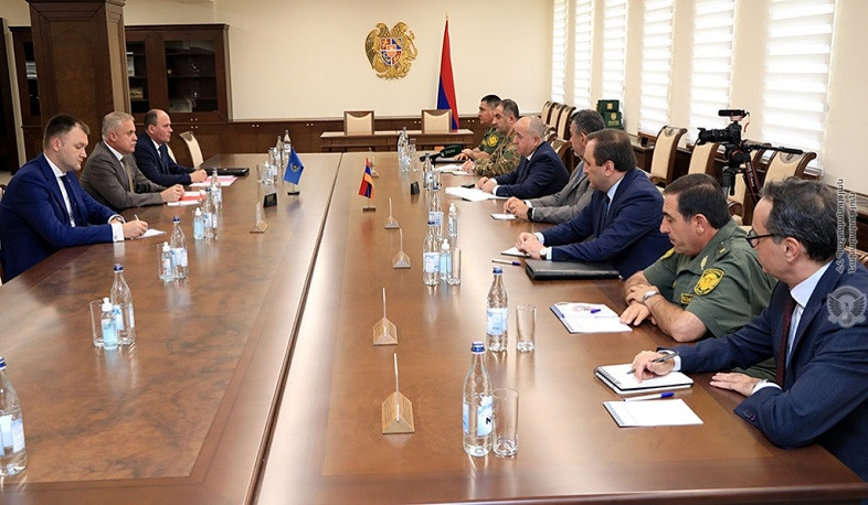 Состоялась встреча Аршака Карапетяна и Станислава Зася