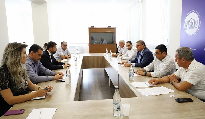 ԲԴԽ նախագահի պաշտոնակատարն ու անդամները հանդիպել են արդարադատության նախարարի հետ