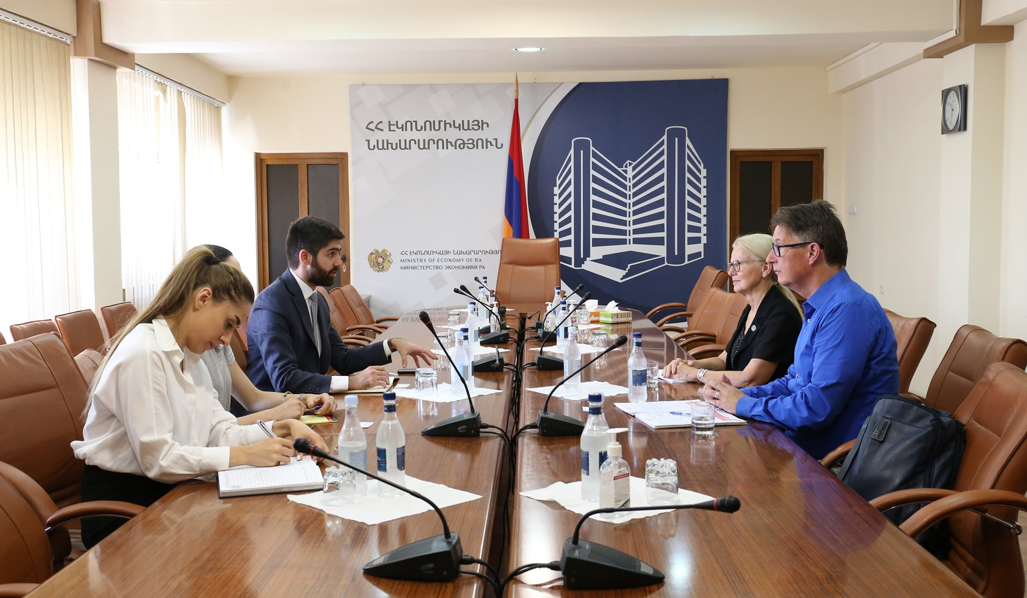 Ամրապնդվում է կապը կրթական հաստատությունների հետ․ Արման Խոջոյանը հանդիպել է ՀԱՀ նախագահի հետ