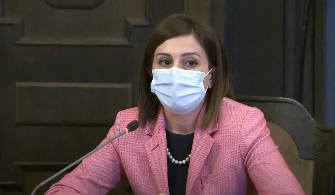 Մի շարք հաստատությունների չպատվաստված աշխատակիցներն ամսական երկու անգամ ՊՇՌ թեստ կհանձնեն. Ավանեսյան