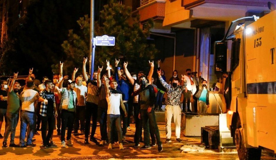 Антисирийские акции и погромы в Анкаре