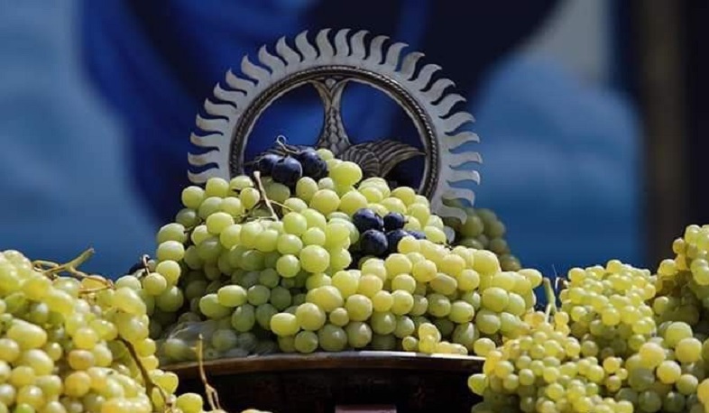 Վերափոխումն Սուրբ Աստվածածնի. Խաղողօրհնեք