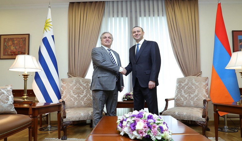 Մեկնարկել է Հայաստանի և Ուրուգվայի արտաքին գերատեսչությունների ղեկավարների հանդիպումը՝ ընդլայնված կազմով