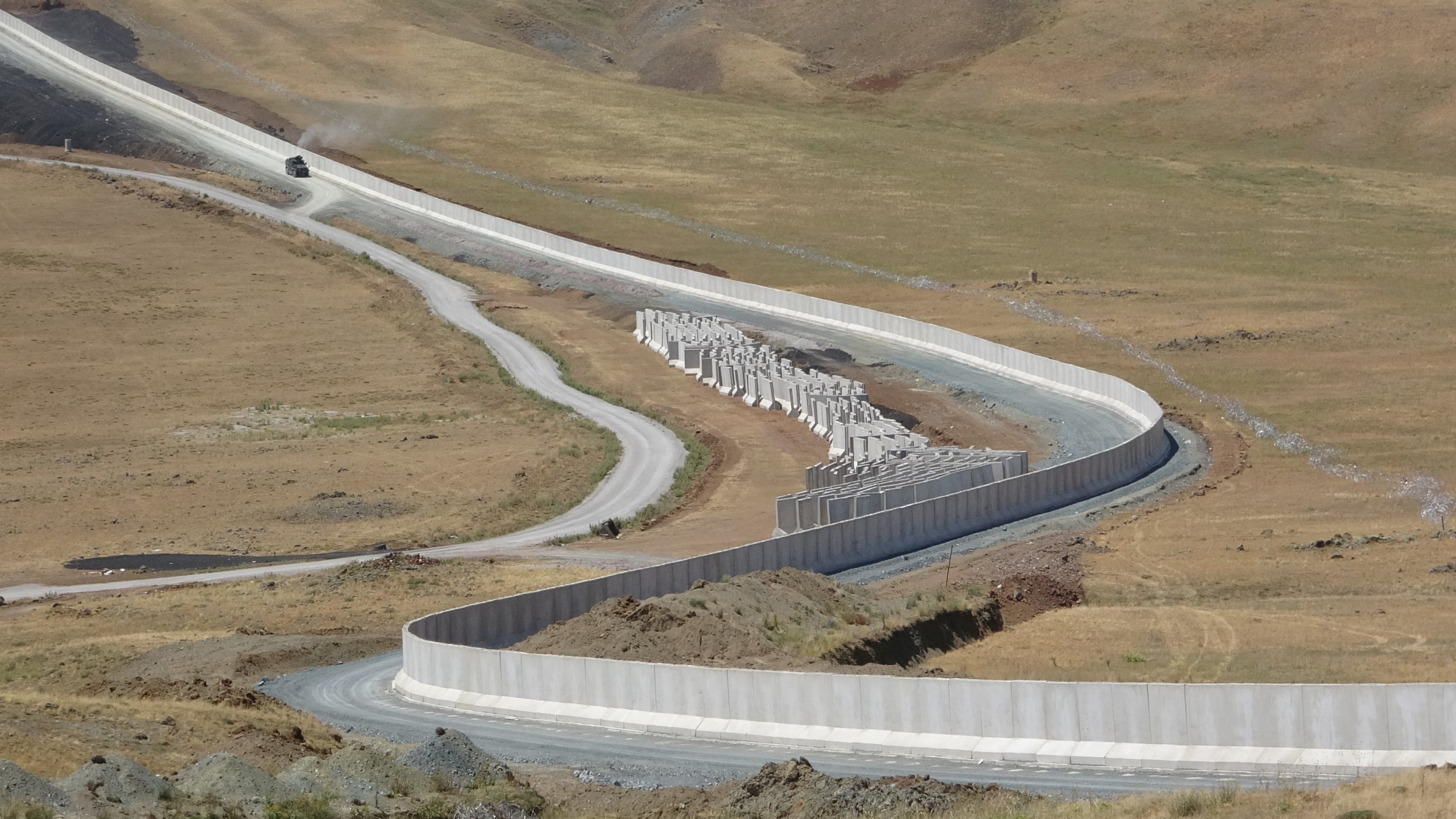 Турция усилила охрану границы с Ираном для предотвращения потока афганских беженцев