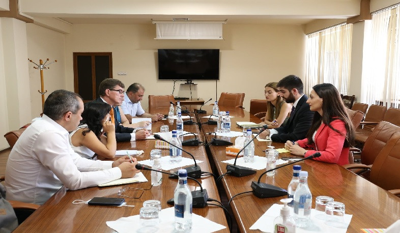 Արման Խոջոյանը և Յակոբ Սխերմերսը քննարկել են համագործակցության հեռանկարները