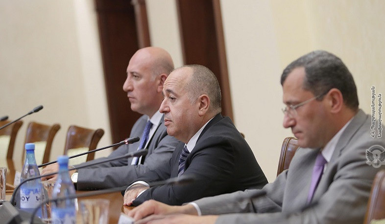 Karen Brutyanın başçılıq etdiyi nümayəndə heyəti Moskvada