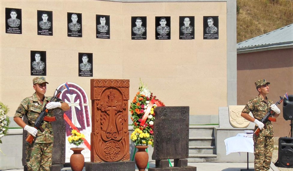 Բացվել է պատերազմի զոհերի հիշատակին նվիրված հուշապատ