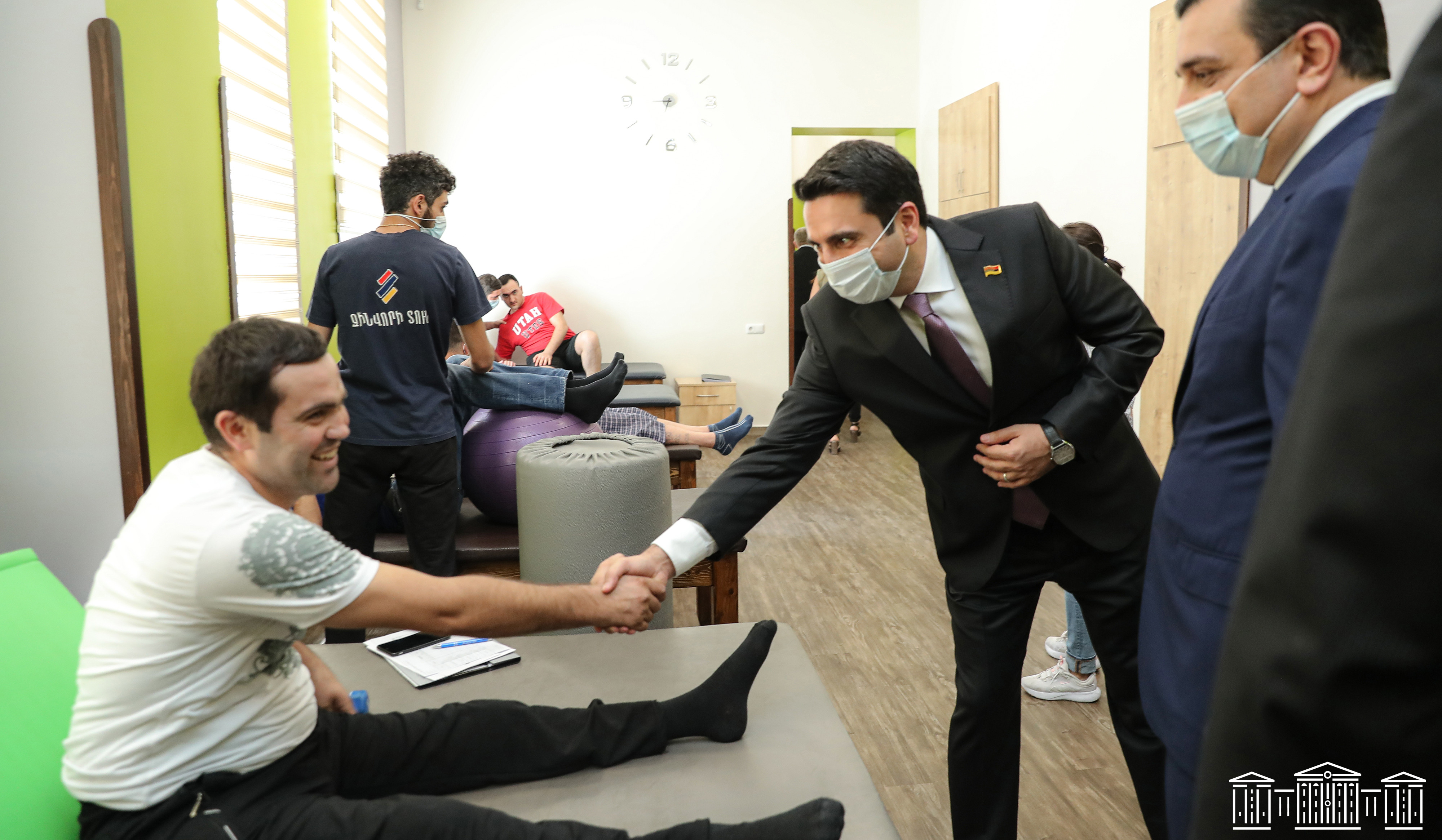 Ալեն Սիմոնյանն այցելել է Հայրենիքի պաշտպանի վերականգնողական կենտրոն