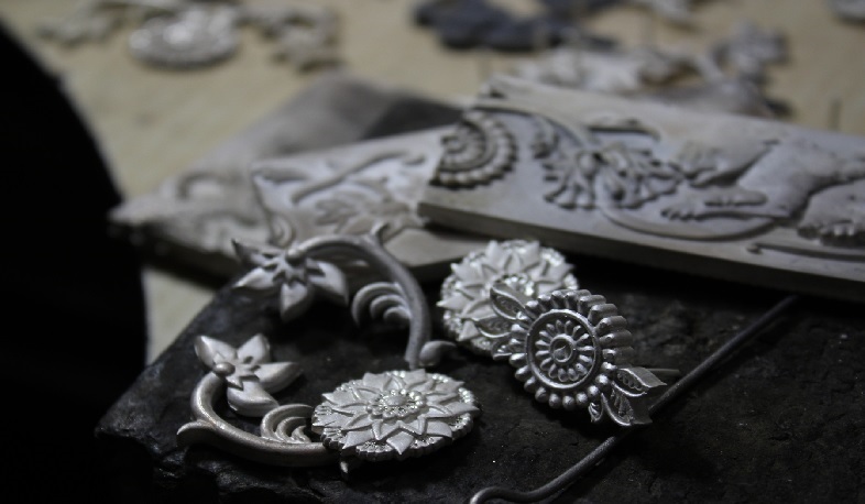 Exhibition of silver belts dedicated to Armenian-Iranian cultural cooperation