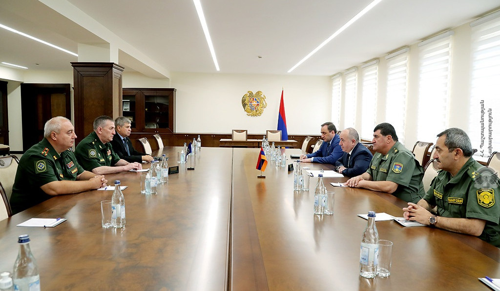 Аршак Карапетян принял первого заместителя начальника Объединенного штаба ОДКБ