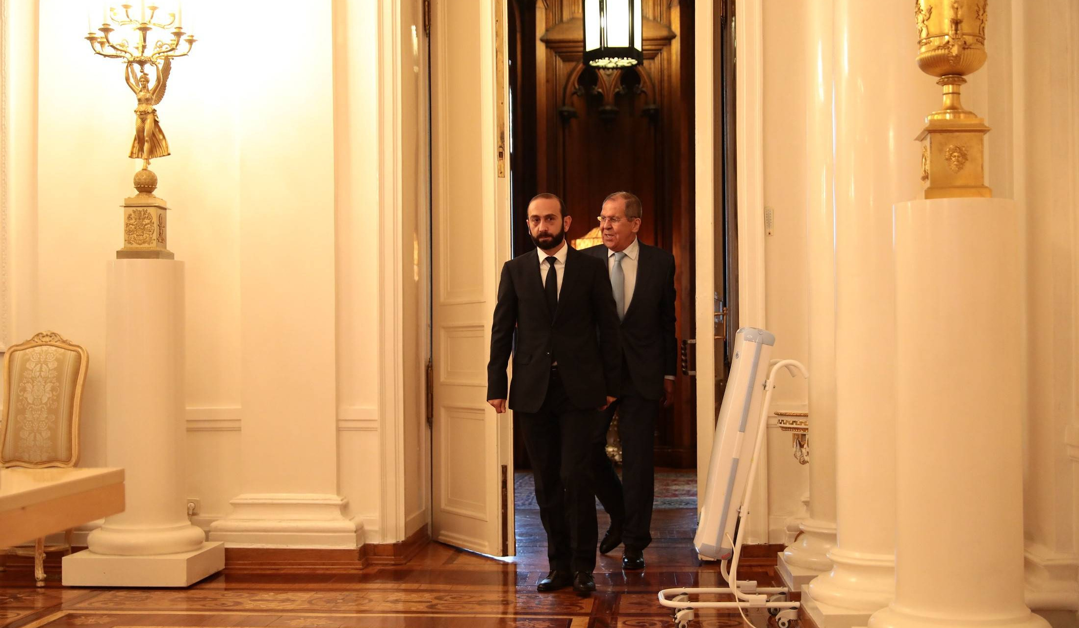Peace and stability in region are our strategy: Ararat Mirzoyan met with Sergey Lavrov