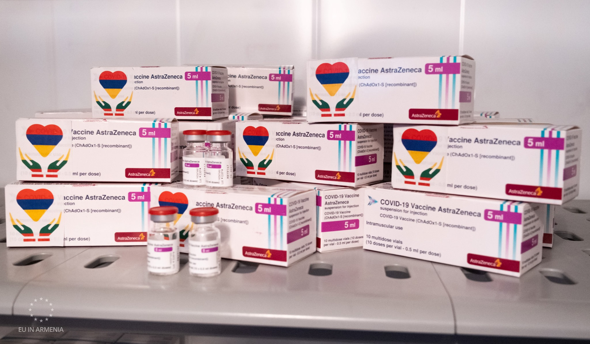 В Армению доставлено 27500 доз вакцины «АстраЗенека» от Литвы