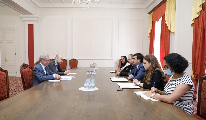Акоб Аршакян встретился с российским сенатором Андреем Климовым