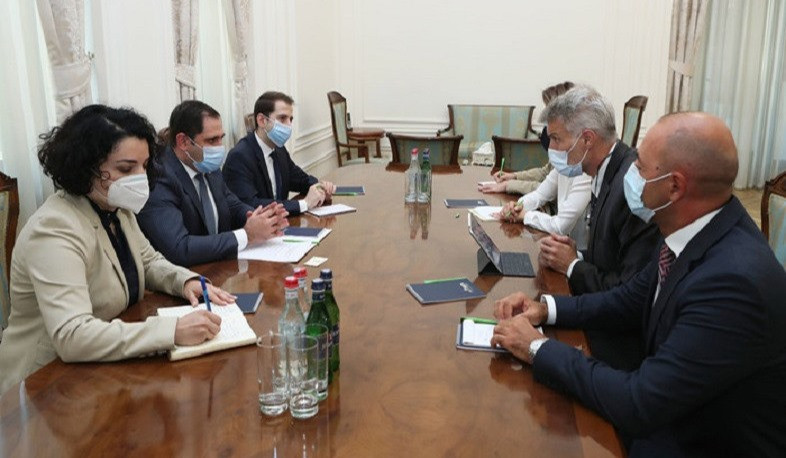 World Bank is ready to continue and expand cooperation, supporting economic development of Armenia: Suren Papikyan received WB representatives