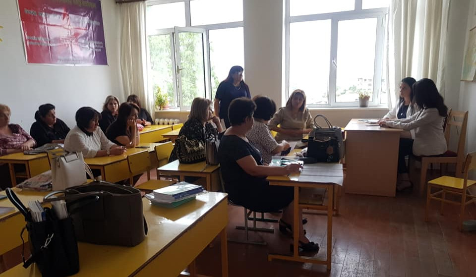 ԱՀ ՄԻՊ աշխատակազմի ներկայացուցիչները հանդիպումներ են ունեցել Հադրութի և Շուշիի դպրոցների ուսուցչական անձնակազմի հետ